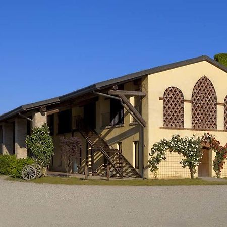 Agriturismo Cascina Marzana Hotell Pavia Exteriör bild