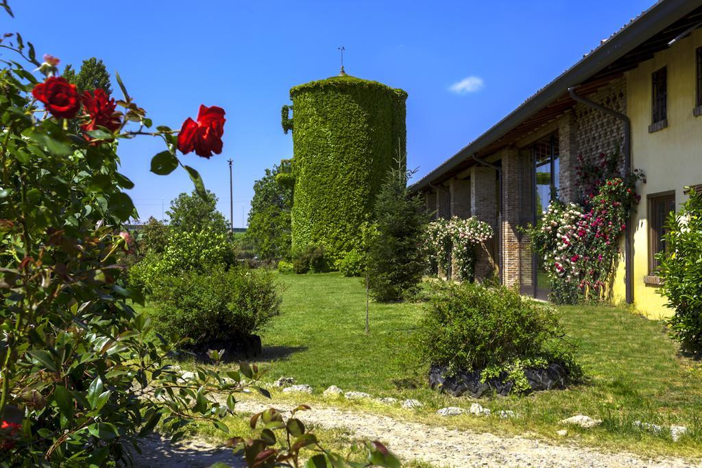 Agriturismo Cascina Marzana Hotell Pavia Exteriör bild