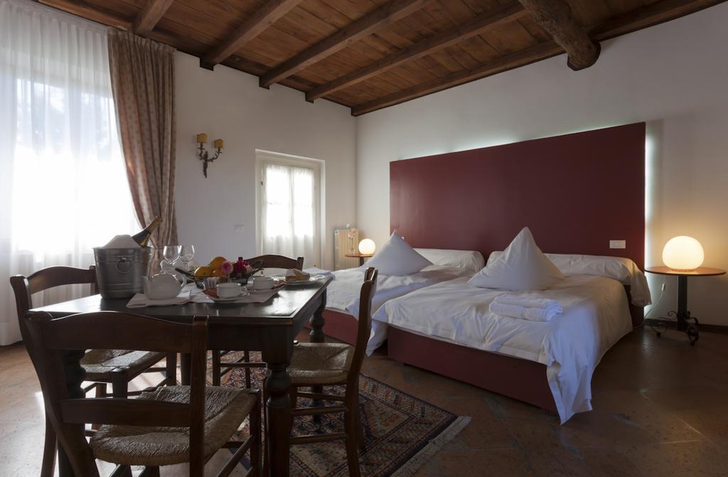 Agriturismo Cascina Marzana Hotell Pavia Exteriör bild