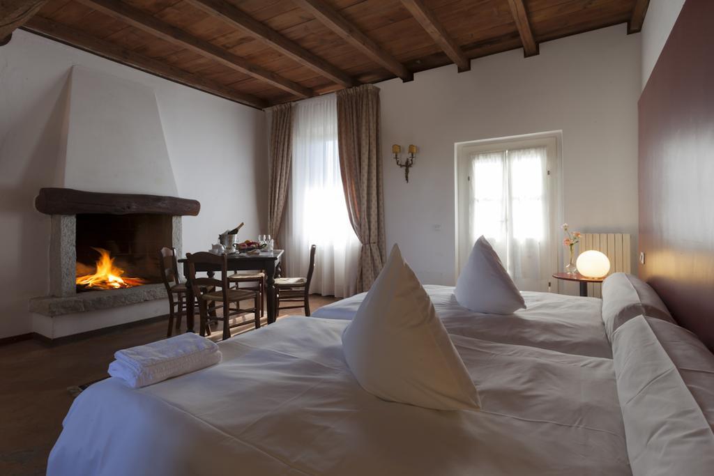 Agriturismo Cascina Marzana Hotell Pavia Exteriör bild