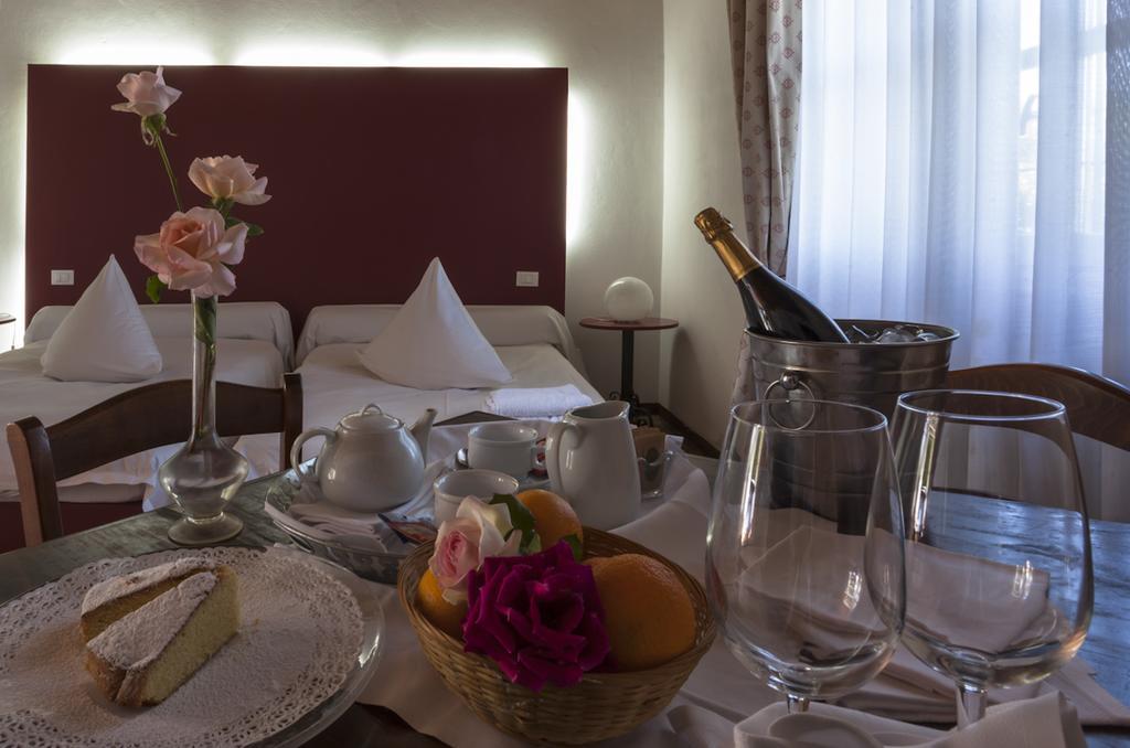 Agriturismo Cascina Marzana Hotell Pavia Exteriör bild